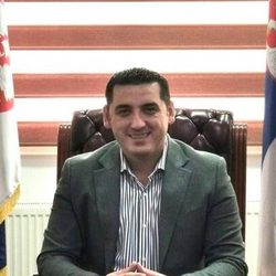 Zvecan3