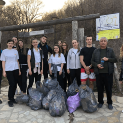 Trashtag 696x462